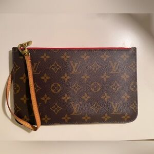 Louis Vuitton Neverfull pochette
